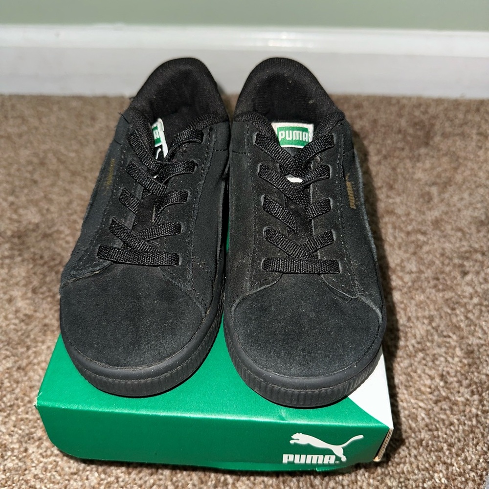 Puma Classic Black Sneakers